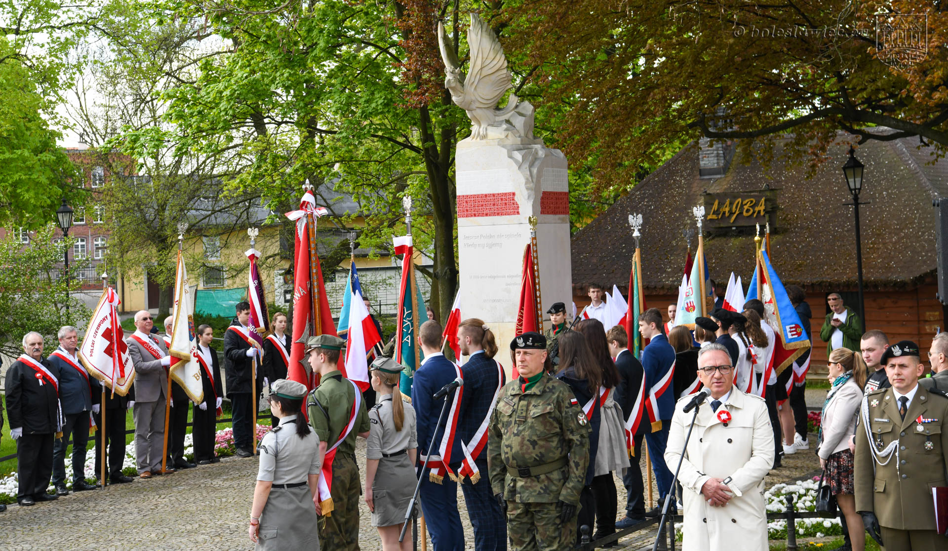 konstytucji 144